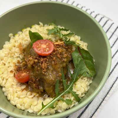 Томленая говядина с птитимом в ZEBRA по цене 520 ₽