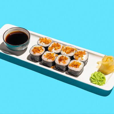 Ролл с форелью и луком фри в Kiss по цене 350