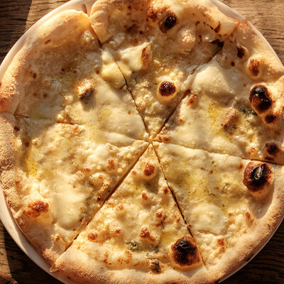 Четыре сыра в Dacha restaurant по цене 1060 ₽