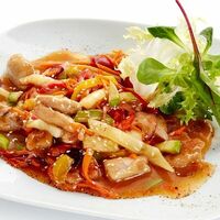Курица в кисло-сладком соусе в Хагакурэ