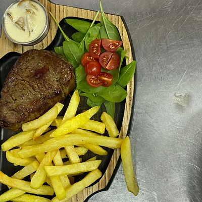 Стейк-миньон с гратеном по-грузински в Багратиони по цене 1680 ₽