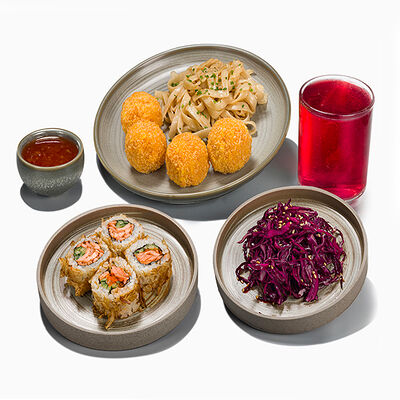 Бенто ланч с крабом в Вкус и лосось по цене 690 ₽