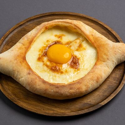 Хачапури по-аджарски в Белый барашка по цене 539 ₽