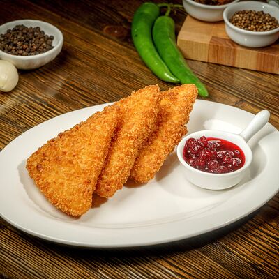 Жареный сулугуни с брусничным соусом в Пловная по цене 180 ₽