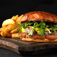 Бургер с рукколой в Mojo