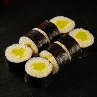 Такуан маки в Sushi & Roll