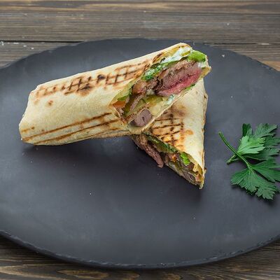 Шаурма с бараниной в Чайхона №1 Братьев Васильчуков по цене 380 ₽