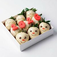Коробка клубники в шоколаде Снеговики 2026 S в Клубника в шоколаде VeryBerryLab