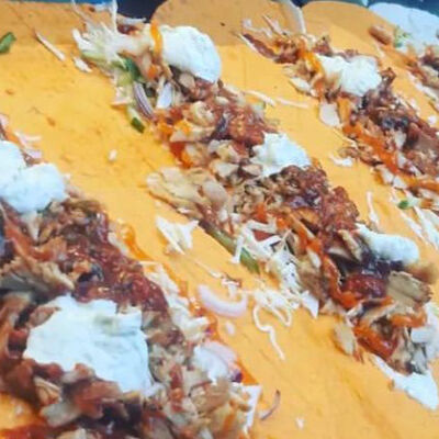 Шаурма в сырном лаваше в Шаурму хочу по цене 240 ₽