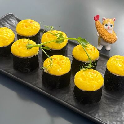 Запеченные Маки с лососем в От Нафани по цене 450 ₽