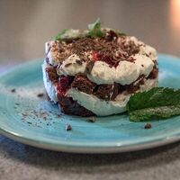 Десерт Черный лес с пломбирным кремом в Pizzamento