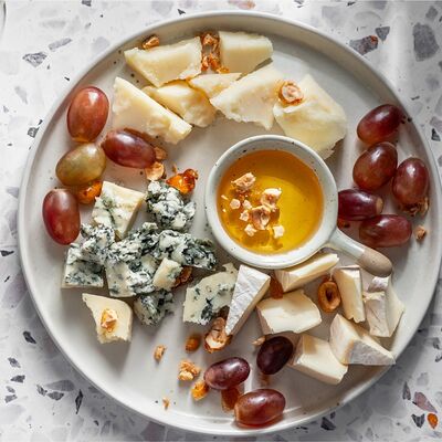 Тарелка сыров в BEERMAN&Schlitz по цене 1290 ₽