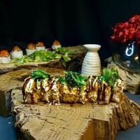 Umami роллы Лосось и креветка в Fugu