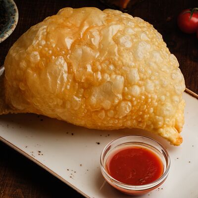 Чебуреки с мясом в Дальневосточка по цене 250 ₽