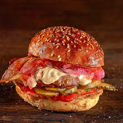 Бургер Chewbacon с двойным беконом в The Bebop Burgers по цене 490 ₽