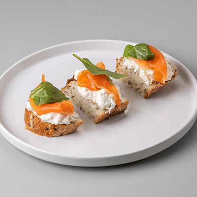 Брускетта с лососем в Not Only Coffee по цене 680 ₽