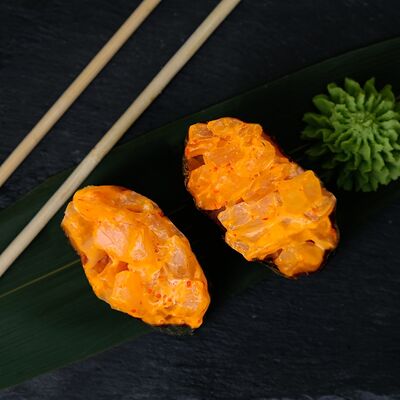 Гунканы с окунем в Caviar Rolls по цене 280 ₽