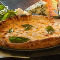 Пицца Четыре сыра в Mama Roma