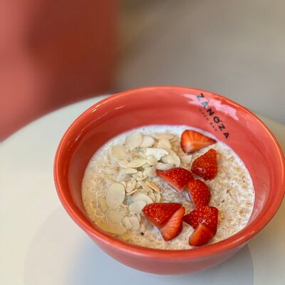Овсяная каша в Zanoza Open Bar по цене 400 ₽