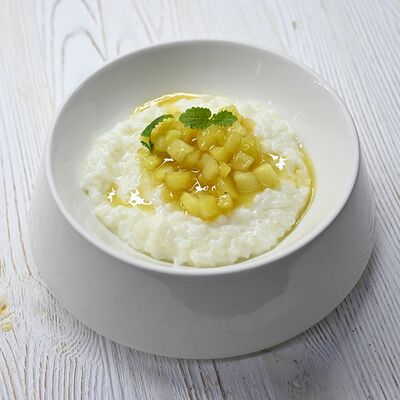 Рисовая каша с яблоками в карамели в Bucho по цене 180 ₽