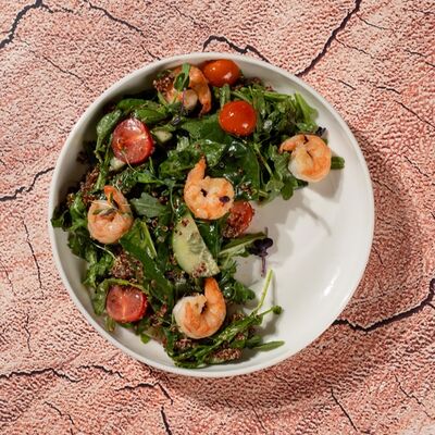 Салат с креветками и киноа в Ачарули по цене 900 ₽