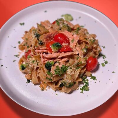 Паста с сёмгой в Tamakisushi по цене 3000 ₸