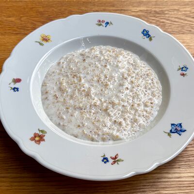 Овсяная каша на коровьем молоке в Touché по цене 400 ₽