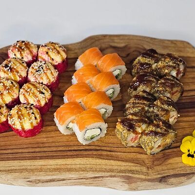 Сет Трио в Tochi Food по цене 1395 ₽