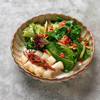 Теплый салат с кальмаром в GASTROFISH по цене 657