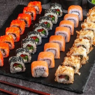 Сет Четвергв SUSHI LAND LUXURY по цене 4800 ₽