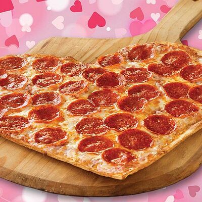 Пицца Пепперони СЕРДЦЕ в Луиджи & Тосё по цене 479