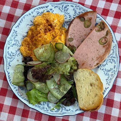 Завтрак с итальянской колбасой в Gino Pizza по цене 650 ₽