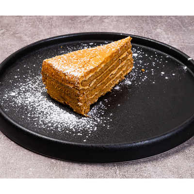 Медовик в Friends по цене 480 ₽