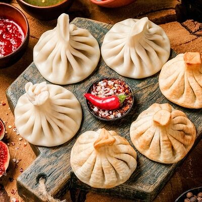 Хинкали c бараниной и телятиной отварные 3 шт. в Хачапури и Вино по цене 412 ₽