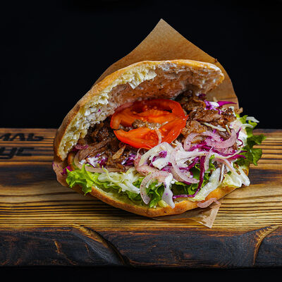 Денер с говядинойв Гриль Хаус по цене 620 ₽