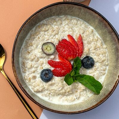 Каша овсяная в Wow Tortik по цене 290 ₽