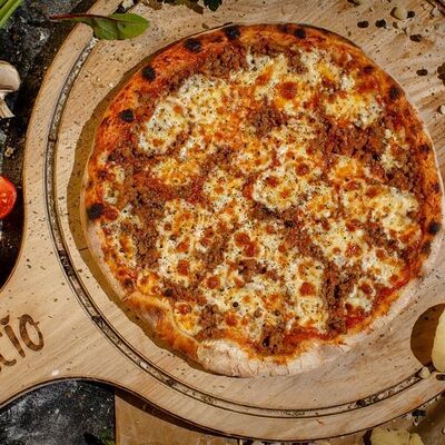 Пицца Болоньезе в Petruccio Pizza & Pasta по цене 559 ₽