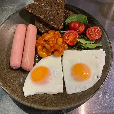 Завтрак по-английски в Moonlight Cafe по цене 750 ₽