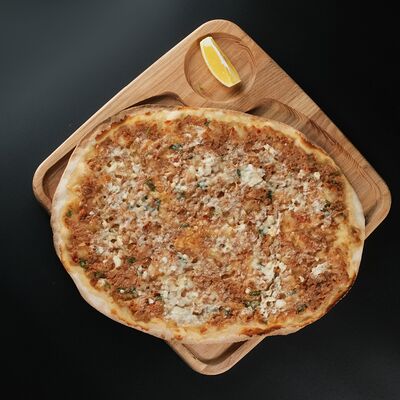 Ламаджо со свининой, говядиной и сыром в Ламаджо по цене 250 ₽