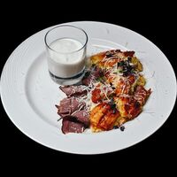 Джемур с копченой говядиной и мацони в Лаверна