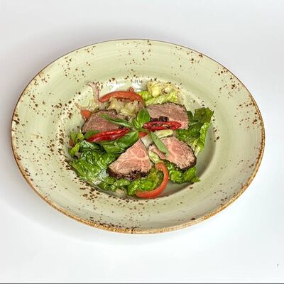 Салат Рейнджер с ростбифом в Room-cafe по цене 690 ₽