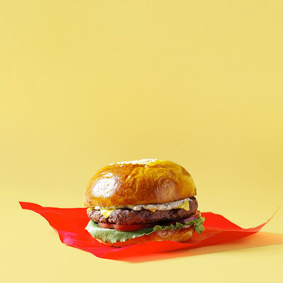 Бургер с трюфелем в VASILCHUKI Chaihona №1 по цене 780