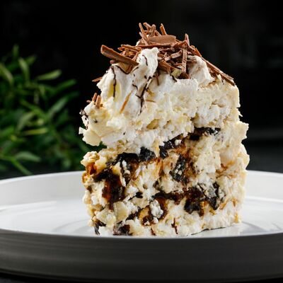 Десерт Графские развалины в Пряности & Радости на Васильевском по цене 390