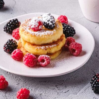 Сырники с вишневым конфи (джемом) 3 шт. в Cocodor по цене 460 ₽