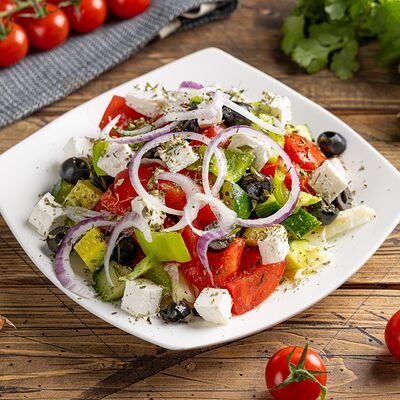 Греческий салат в Чайхана афган кебаб по цене 490 ₽