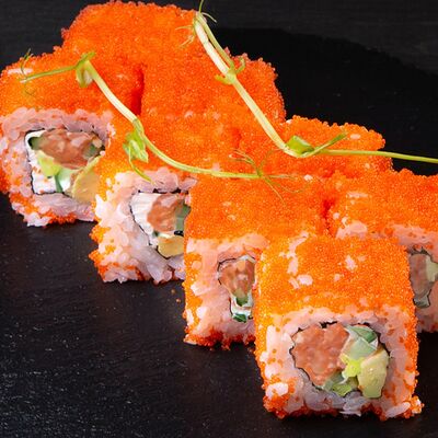 Калифорния с лососем в Sushi n roll по цене 1067 ₽