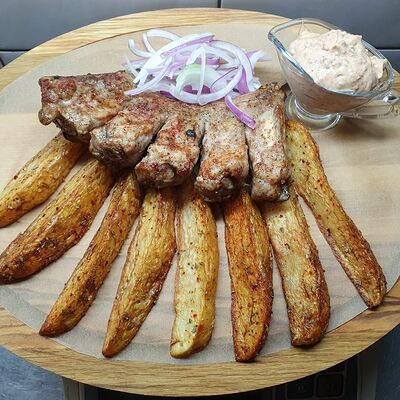 Свиные ребра с картошкой в Хинкальная по цене 650 ₽