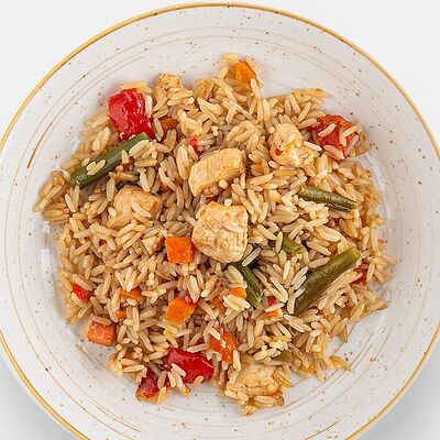 Плов с курицей по-восточному в Вилка Ложка по цене 351 ₽