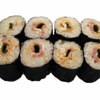 Классический ролл Бекон спайси с луком в Sushi Maki