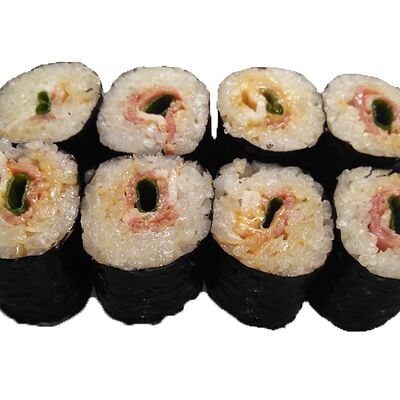 Классический ролл Бекон спайси с луком в Sushi Maki по цене 99 ₽